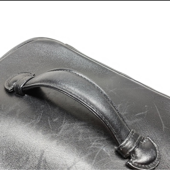 Chanel Vanity Bag Black Leather 
Can be used in different ways - Picture 4 of 9